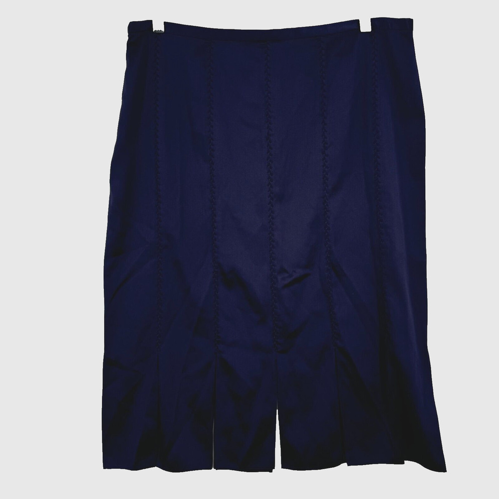Doncaster silks women’s 100% silk embroidered navy blue skirt size 18 slip skirt